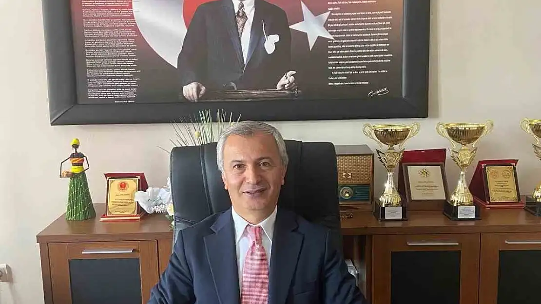 Sıtkı Toksoy'un 15 Temmuz'da Oltu'da, doğduğu topraklarda buluşma anı