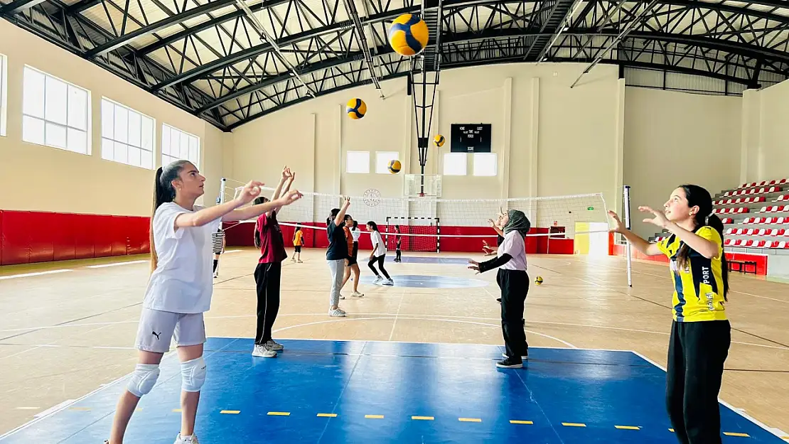 Sporla dolu yaz: Ağrı gençliği sahada buluşuyor