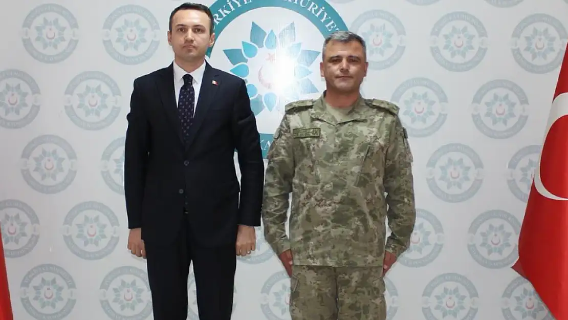 Tabur Komutanı P. Yb. Mehmet Kurt'tan Kaymakam Bakan'a Veda Ziyareti