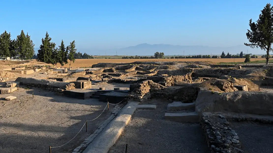 Tarihin Derinliklerine Yolculuk: Aççana Höyük'teki Kazı Çalışmaları Başarıyla Devam Ediyor
