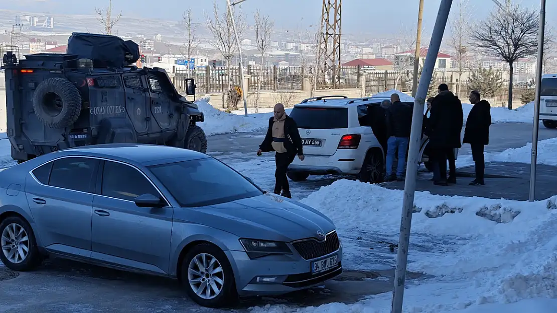 Tatvan belediye başkanından adliye çıkışı açıklaması