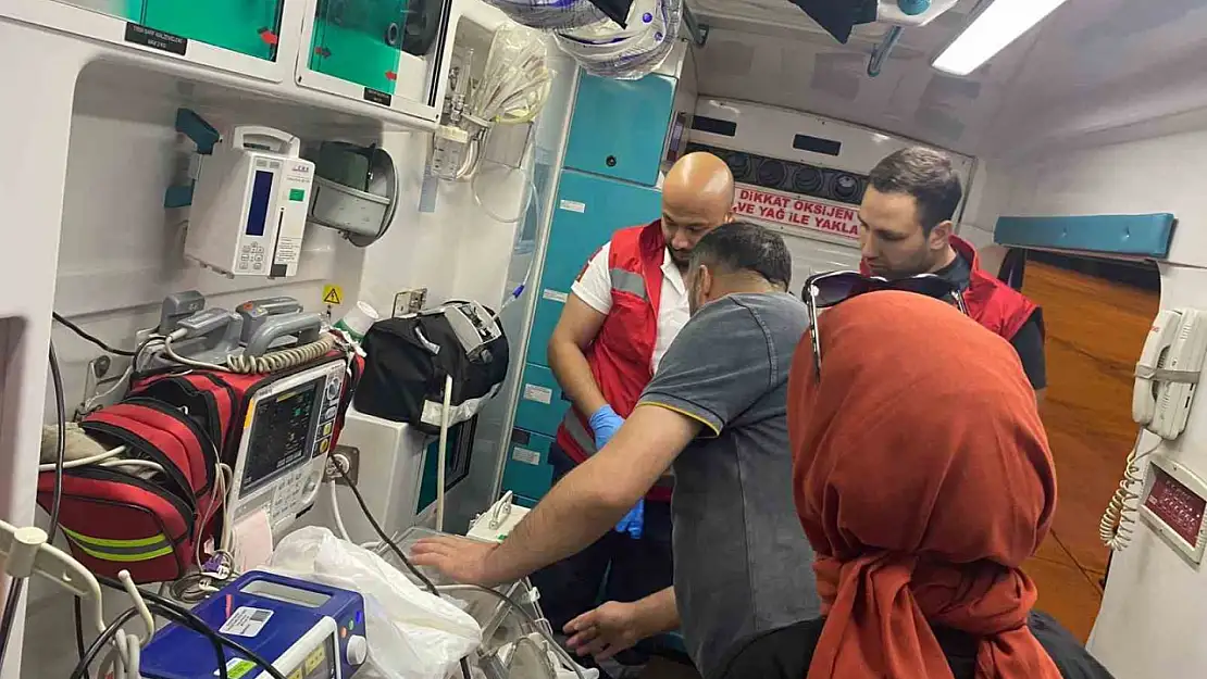 Tatvan'da Dünyaya Gelen Bebek, Acil Olarak Ankara'ya Gönderildi