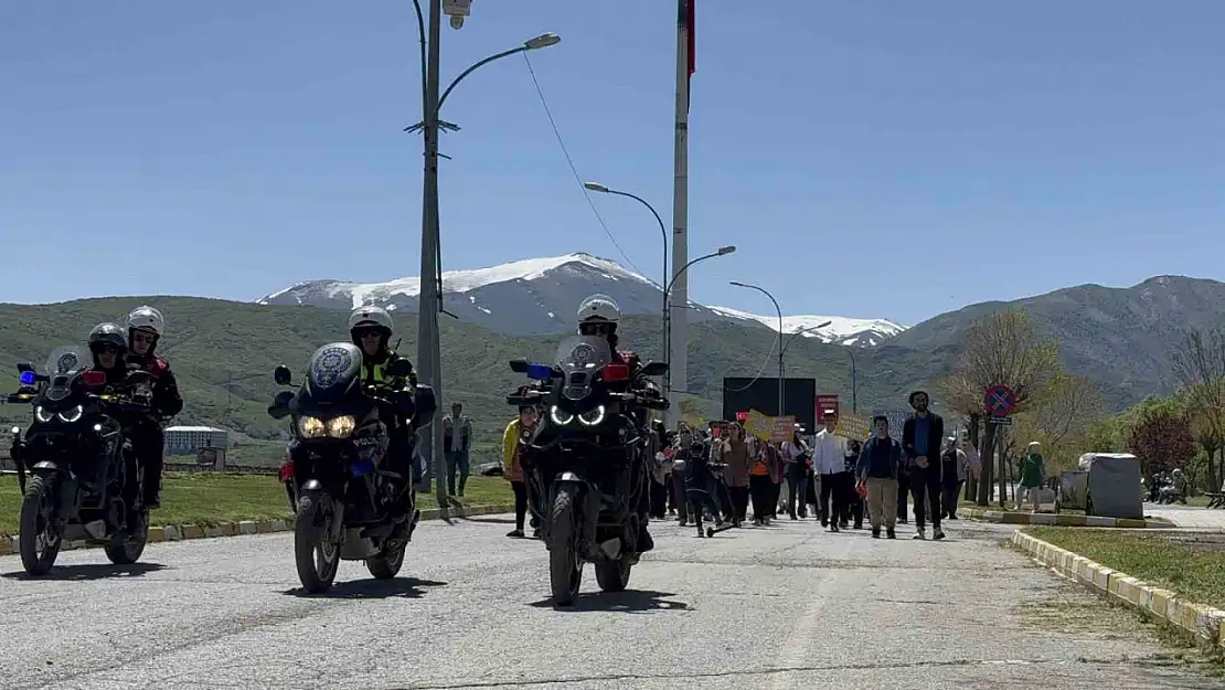 Tatvan'da Engelliler Haftası'na Özel Anlamlı Buluşma