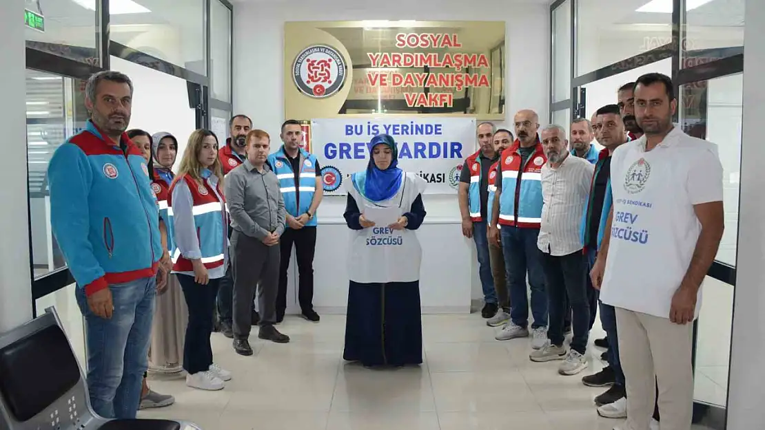 Tatvan'da Sosyal Yardımlaşma Vakfı çalışanları grevde, 1.003 işçi hakları için mücadele ediyor!