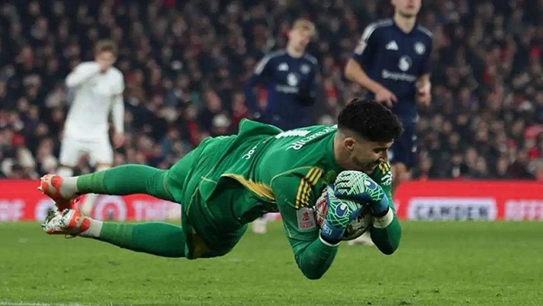 Tottenham - Manchester United muhtemel ilk 11 belli oldu: Altay Bayındır ilk 11'de mi?