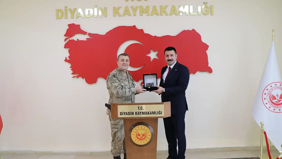 Tuğgeneral Kiper'den, Kaymakam Karali'ye ziyaret