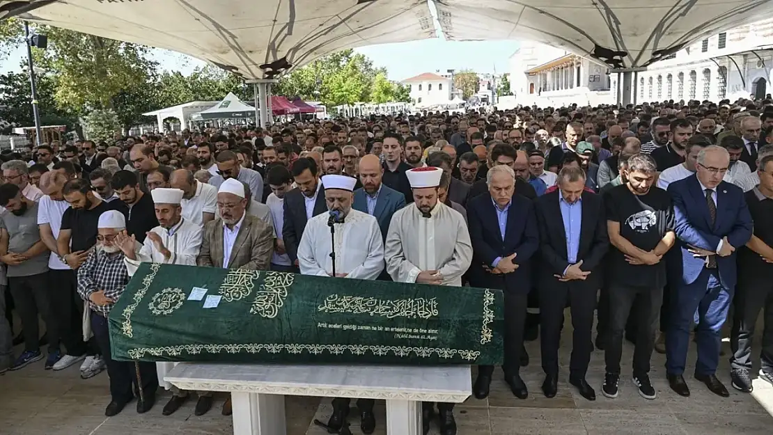 TÜGVA'nın eski müdürlerinden Salih Çil'in dualar eşliğinde son yolculuğuna uğurlandı