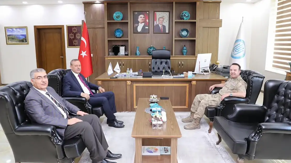 Tümgeneralliğe Terfi Eden Zafer Tombul'dan Bitlis Eren Üniversitesi'ne Veda Ziyareti