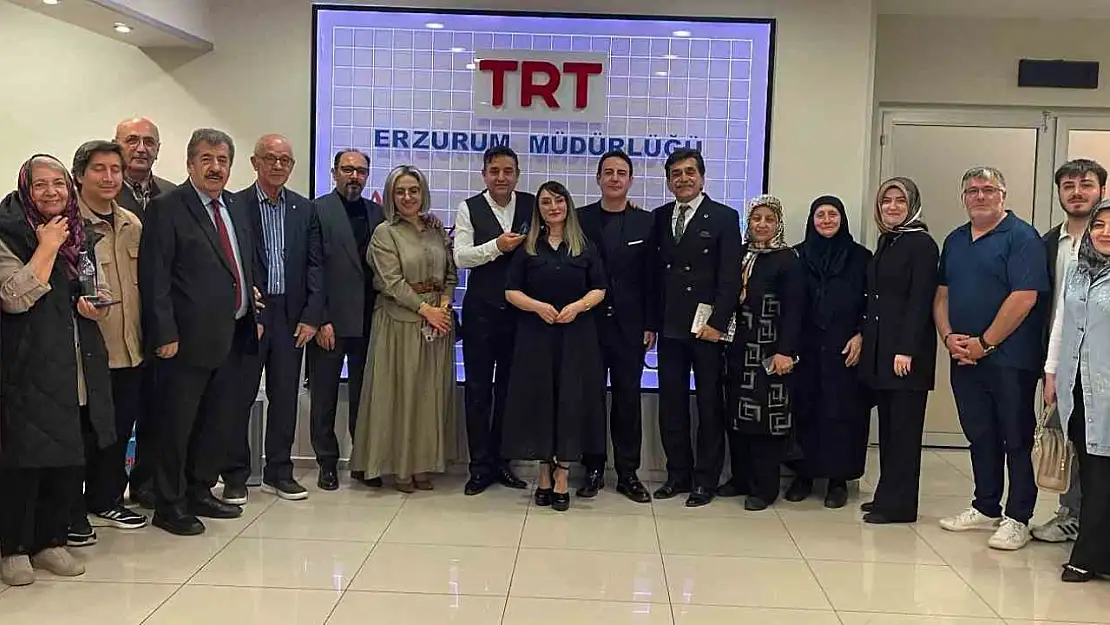 Tuncay Demirtaş'ın 'Doğudan Sesler' Programı TRT'de İzleyicilerden Büyük İlgi Görüyor!