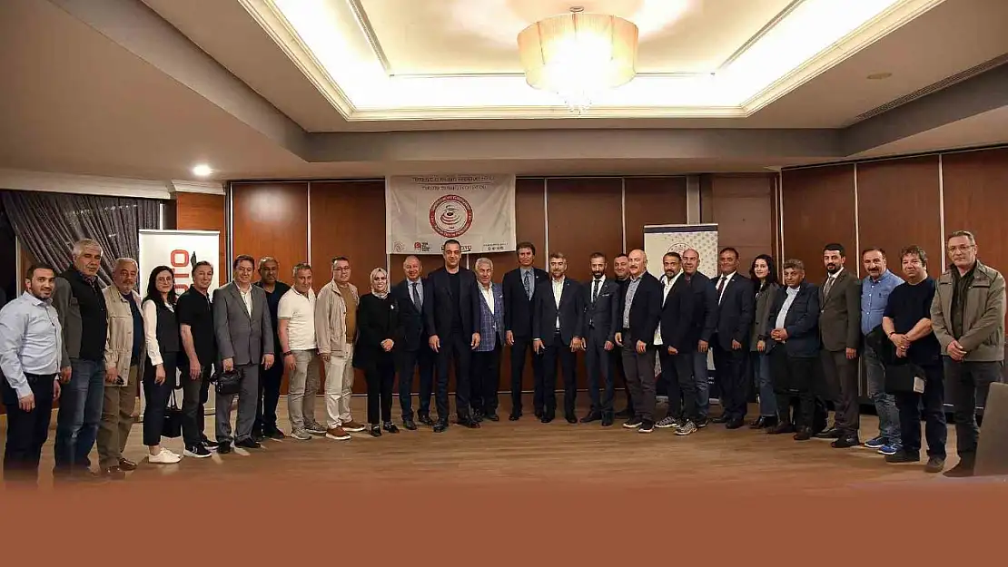 Türkiye Curling, Dünya'nın En İyi 10 Ülkesi Arasına Girdi! Olimpiyat Yolunda Önemli Adım