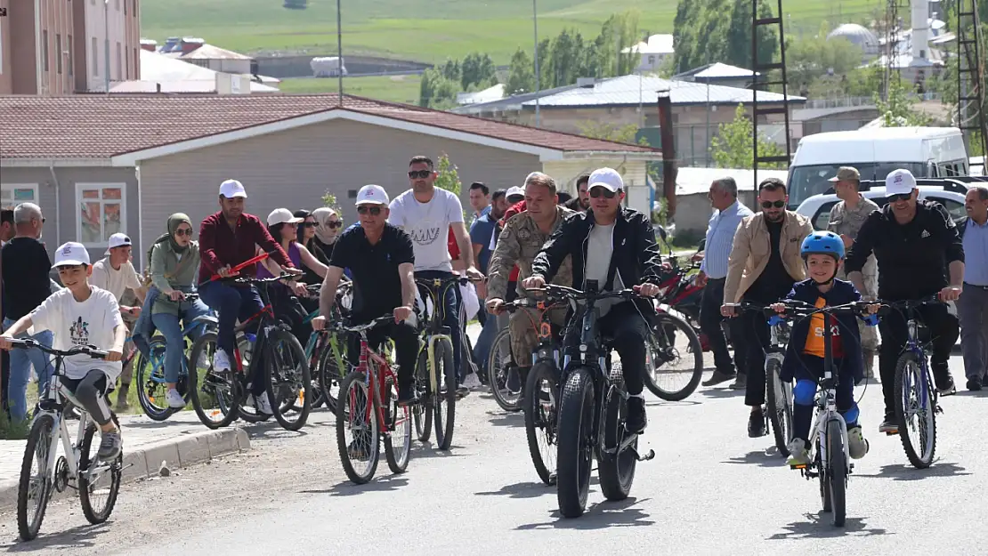 Tutak sokaklarında pedallar gençlik için döndü