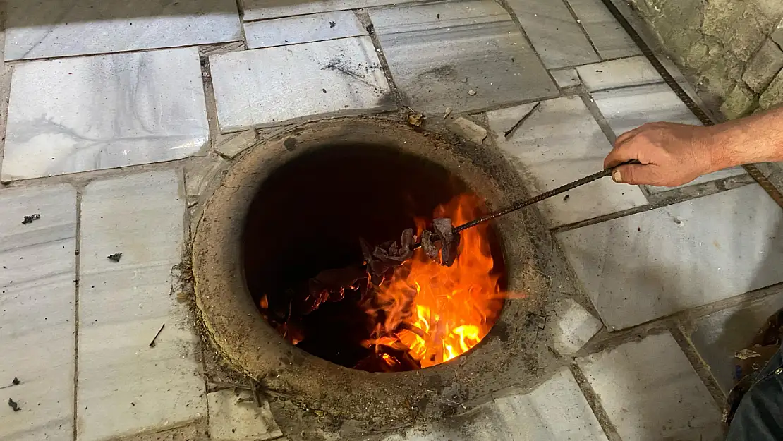 Tutak'ta bayram sofralarını geleneksel tandır süsledi
