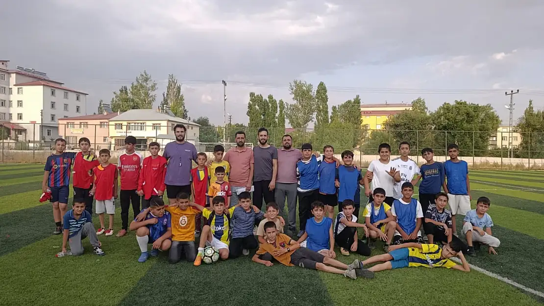 Tutak'ta camiler arası futbol turnuvası başladı