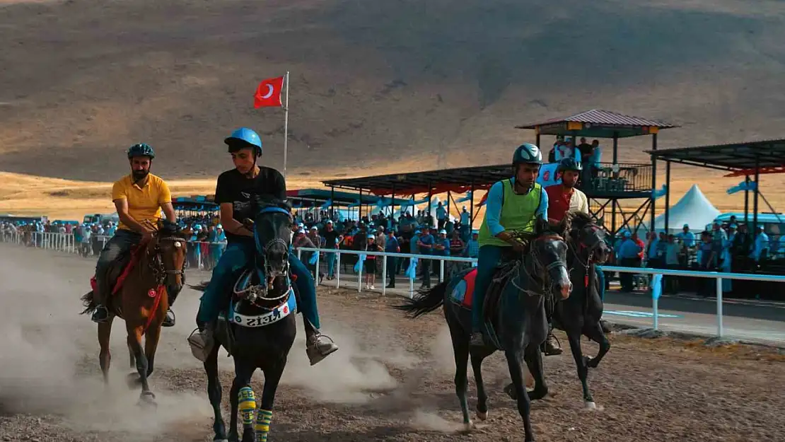 Umudum Köyü, Tarihi Yarışmalarıyla Bir Kez Daha Büyüleyici Bir Etkinliğe Ev Sahipliği Yapacak!