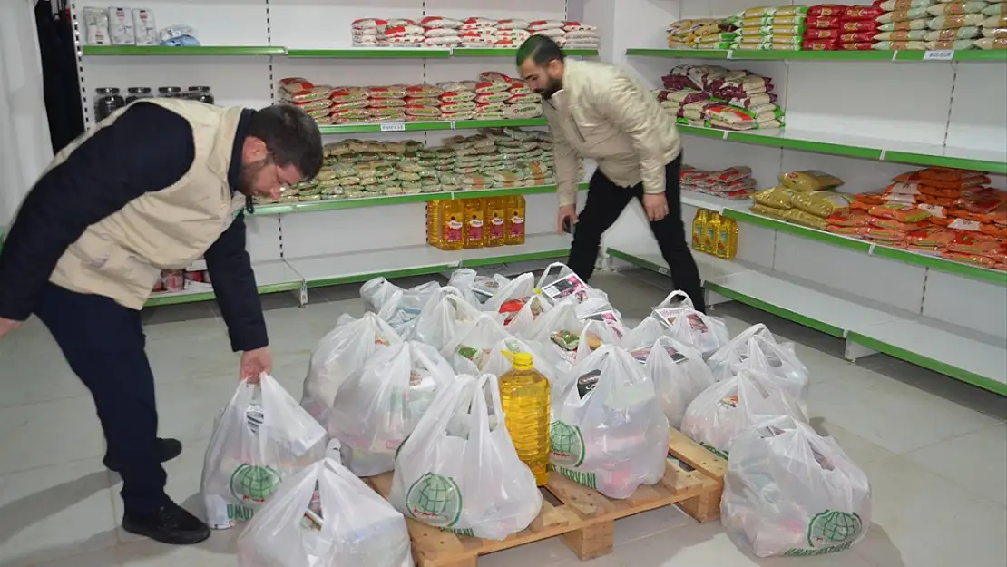 Umut Kervanı Vakfı, Muş'ta ramazan yardımlarını sürdürüyor