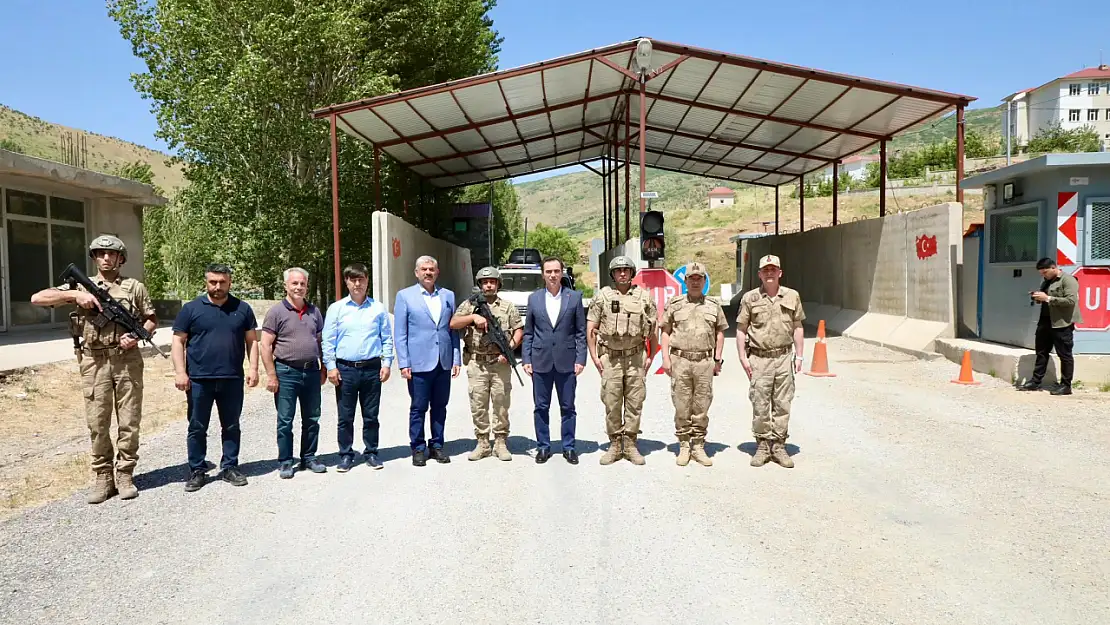 Vali Ahmet Karakaya'dan Hizan İlçesi'ne Güvenlik Ziyaretleri