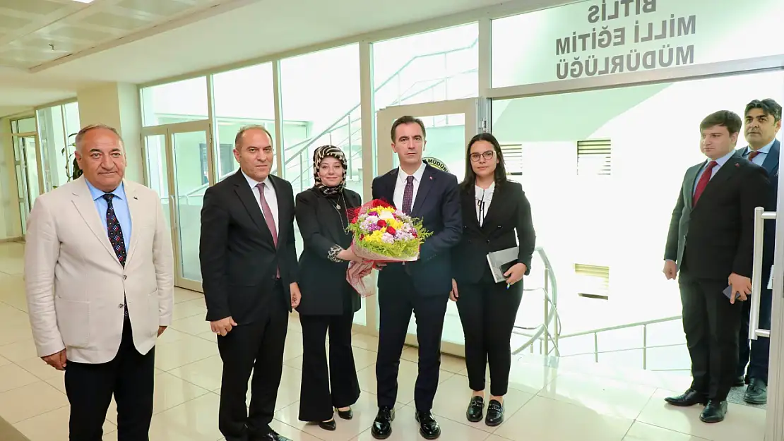 Vali Ahmet Karakaya'dan İl Milli Eğitim Müdürlüğü'ne Ziyaret