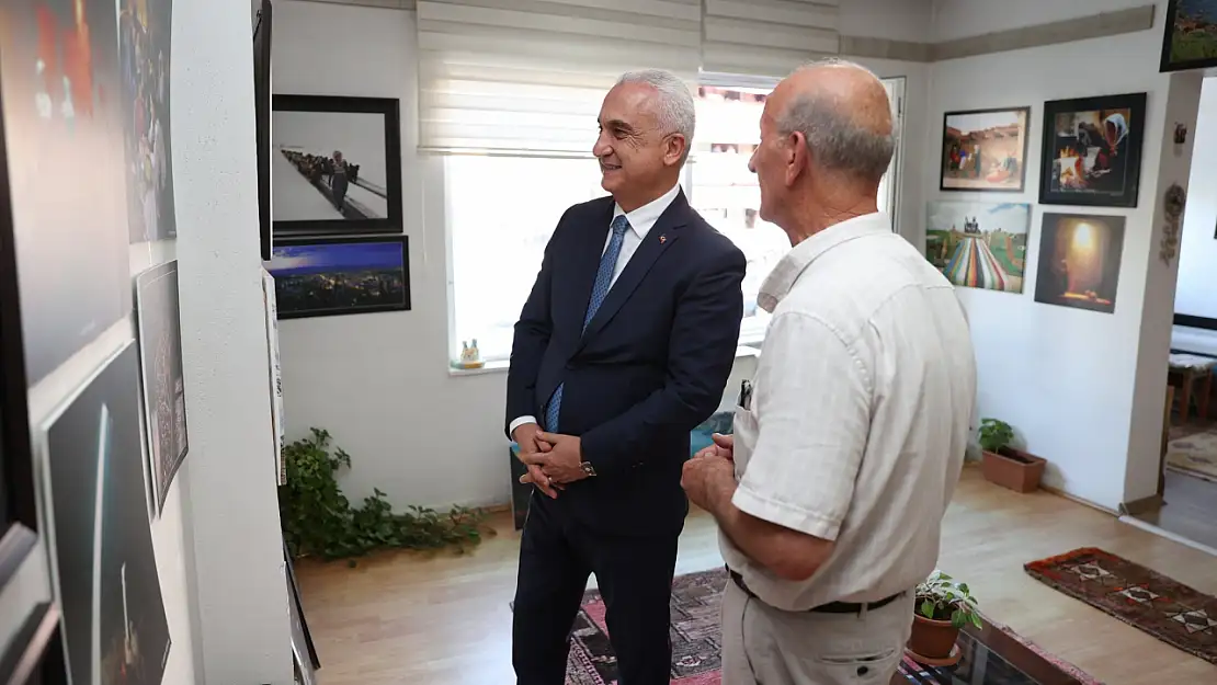Vali Avni Çakır'dan Sanat Galerisi ve Esnaf Ziyareti