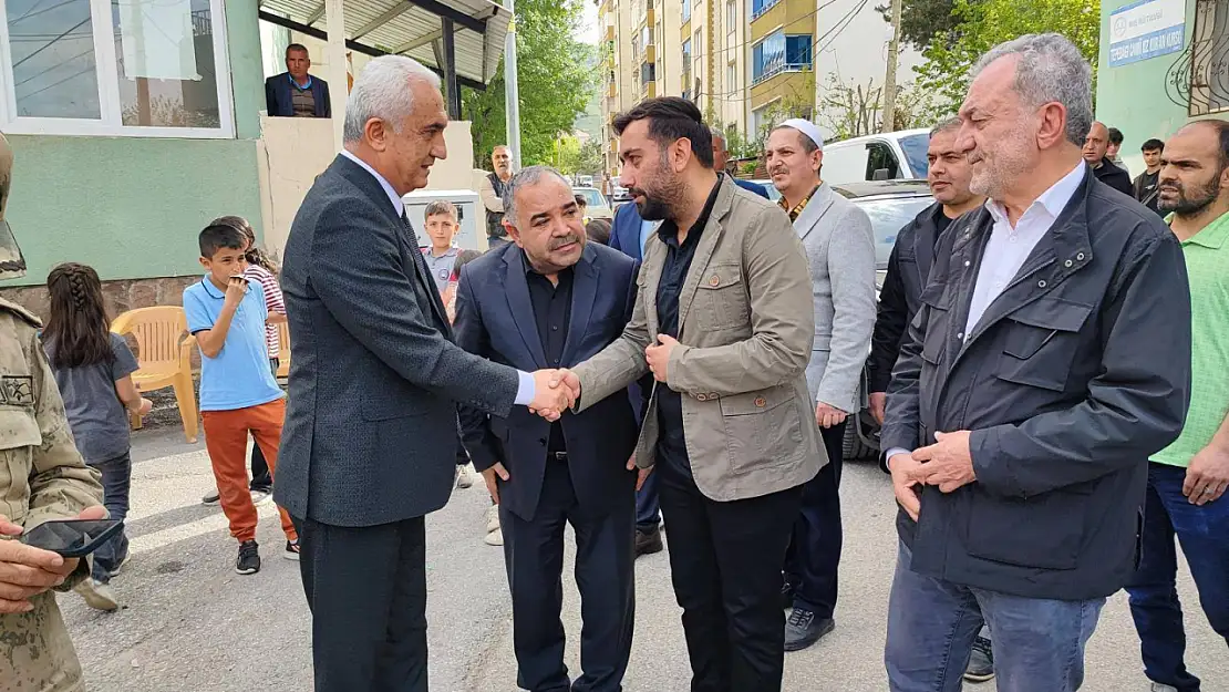Vali Çakır'dan Şehit Annesi İçin Düzenlenen Taziyeye Katılım