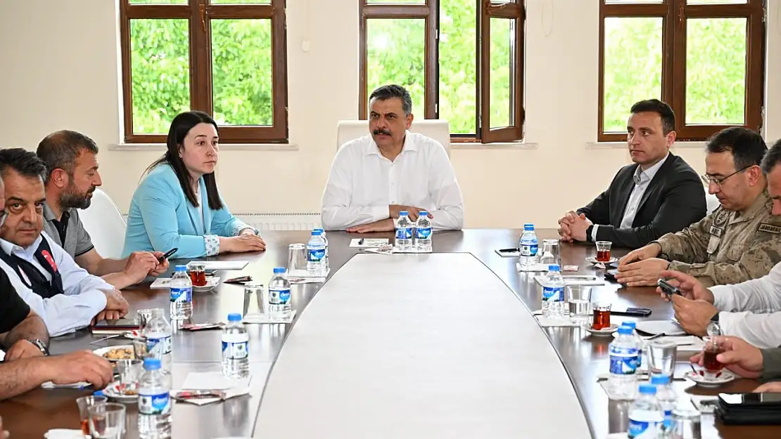 Vali Çiftçi'den Heyelan Bölgesine Yerinde İnceleme