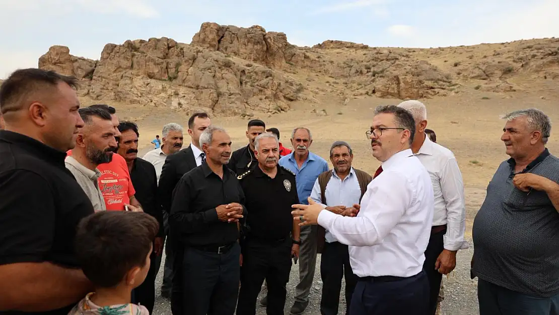 Vali Ercan Turan Erhacı Köyünü Ziyaret Etti: Köy Yolları ve Talepler Öncelikli Konular Oldu