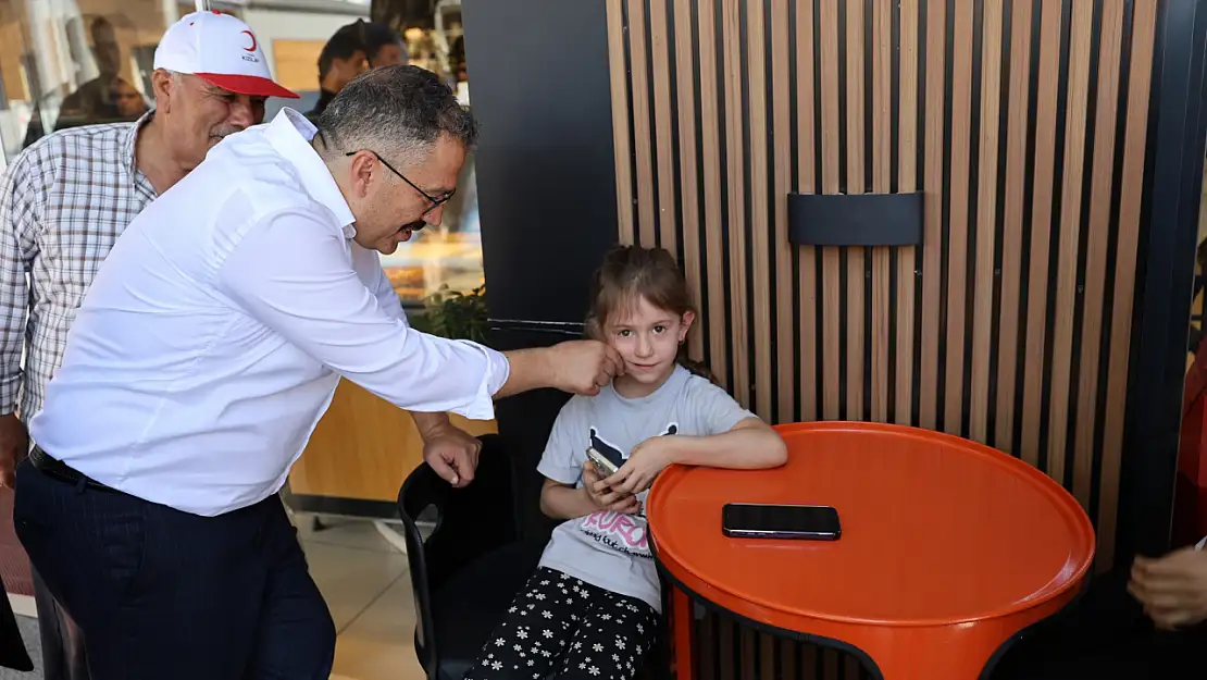 Vali Ercan Turan, Şehir Merkezinde Esnaf ve Vatandaşlarla Buluştu