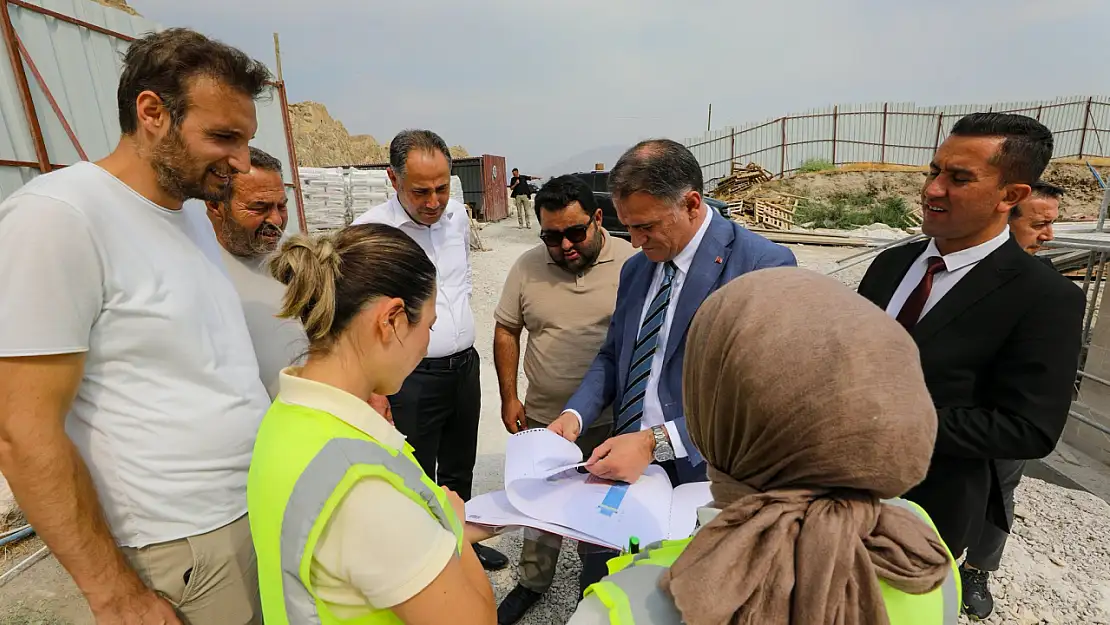 Vali Ozan Balcı, Tarihî Ulu Cami'deki Restorasyon Çalışmalarını İnceledi