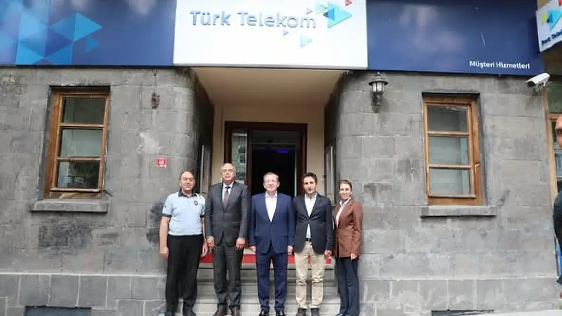 Vali Ziya Polat, Kars Telekom Müdürü Vahit Yıldız'ı Ziyaret Etti