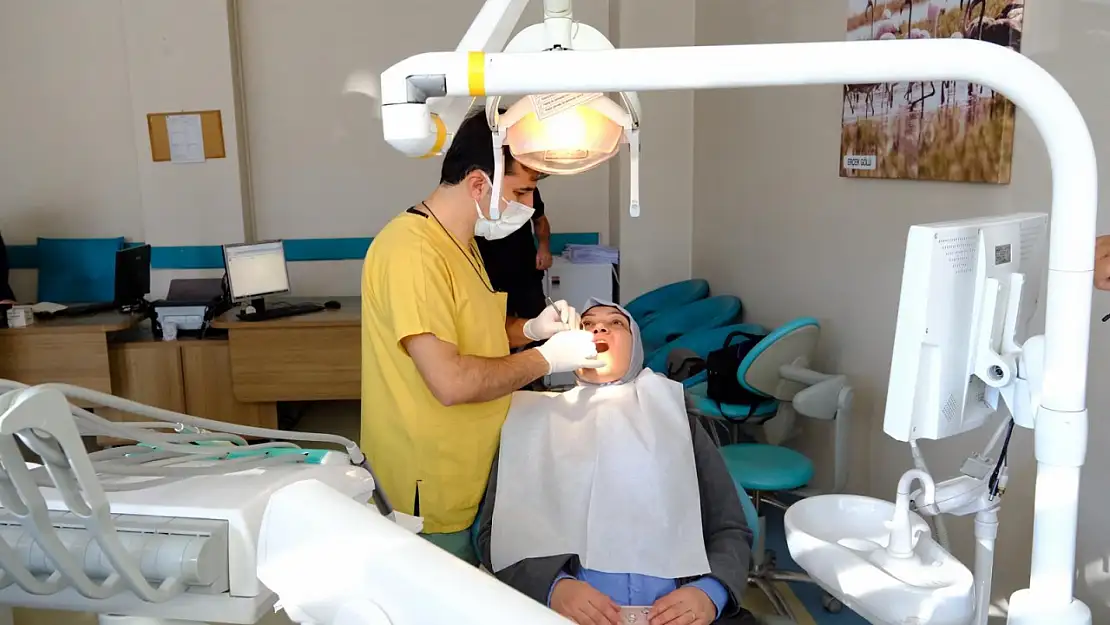 Van Ağız ve Diş Sağlığı Merkezi'nde uygun fiyatlı implant tedavisi