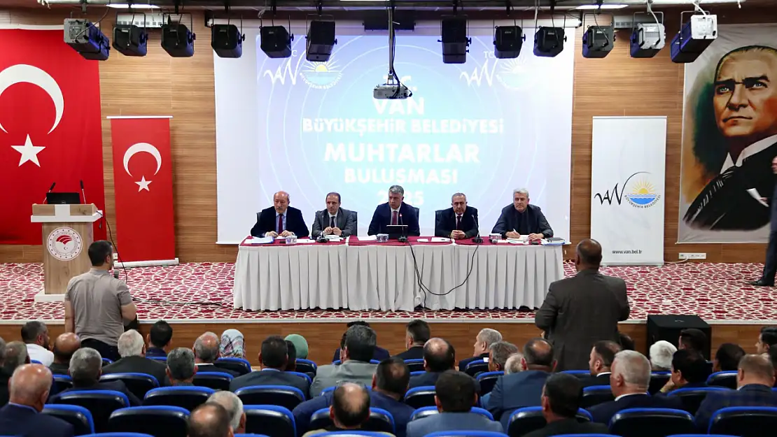 Van Büyükşehir Belediyesi, Mahalle Muhtarları Toplantılarına Tuşba'da Devam Etti