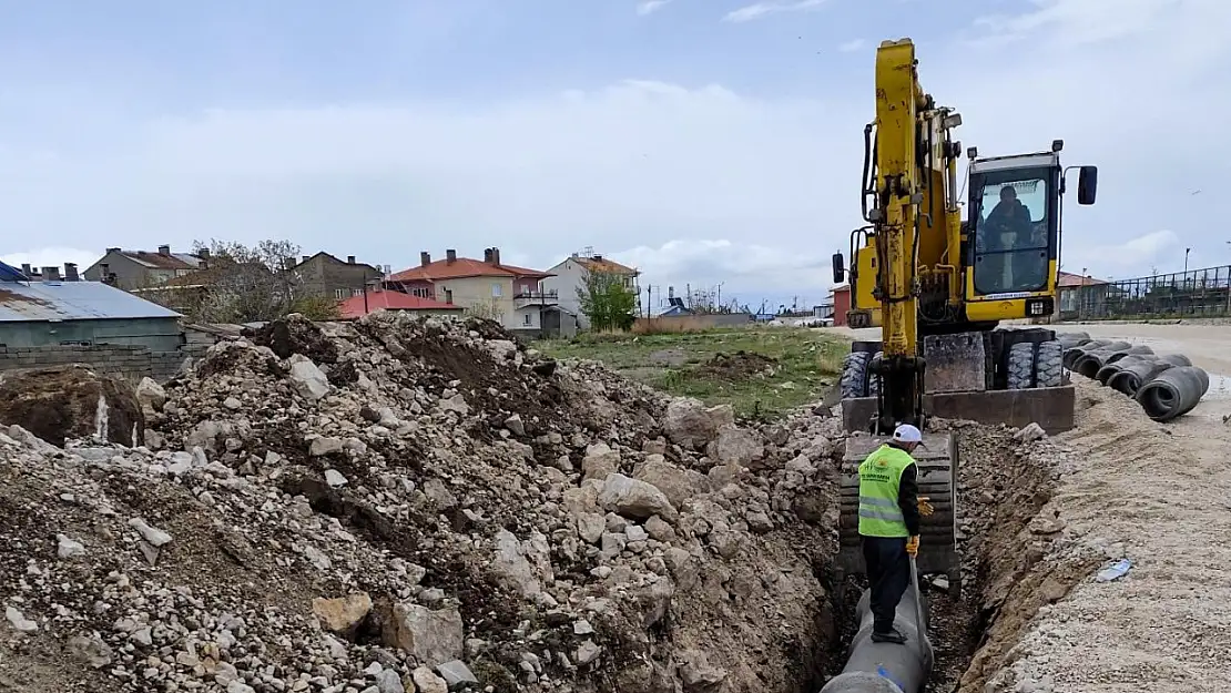 Van Büyükşehir Belediyesi'nden Yol ve Altyapı Çalışmalarında Hız Kesilmiyor
