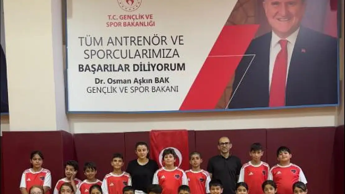 Van Büyükşehir Belediyesi'nden ücretsiz Judo kursları ile geleceğin şampiyonları yetişiyor