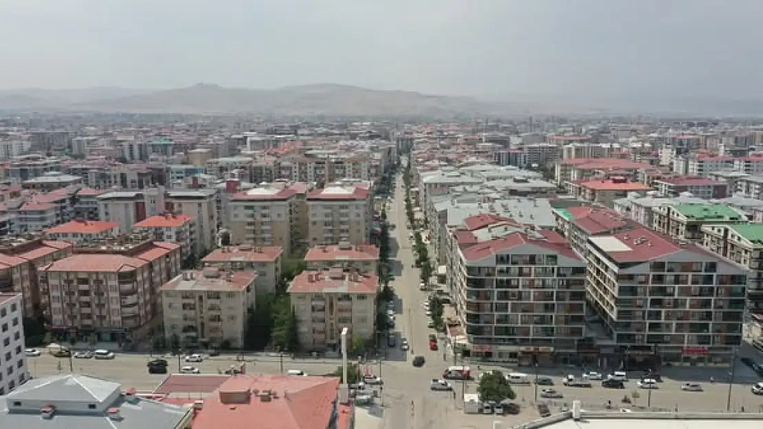 Van Büyükşehir Belediyesi Suvaroğlu Caddesi ve Polatoğlu Sokağı Yeniliyor