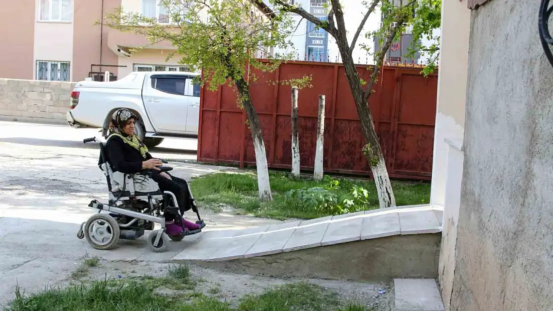 Van Büyükşehir Belediyesinden Engelli Bireylere Sevgi Dolu Destek