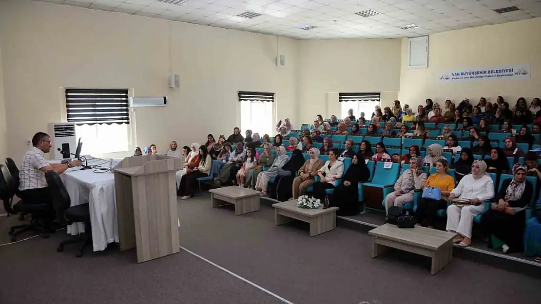 Van Büyükşehir Belediyesinden ADEM Çalışanlarına Yönelik İş Etiği Semineri