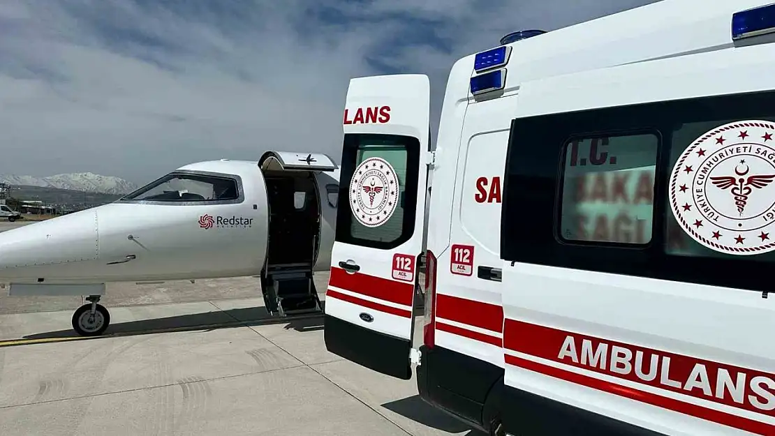 Van'da ambulans uçak kritik hasta için havalandı