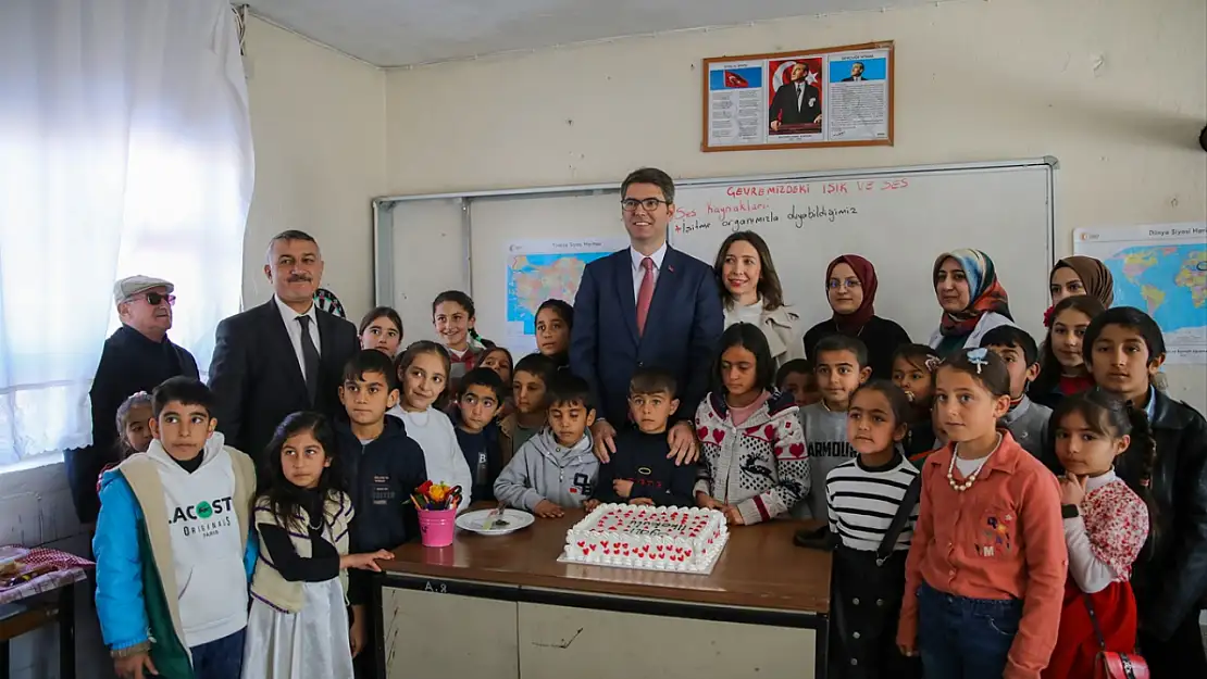 Van'da aşçı adaylarından kırsaldaki öğrencilere tatlı destek