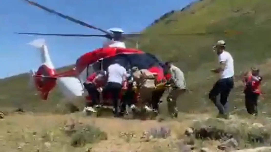 Van'da Attan Düşen Vatandaş Helikopterle Hastaneye Ulaştırıldı