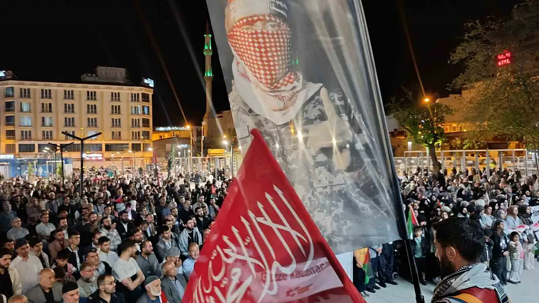 Van'da Gazze için yürüyüş: 'Filistin halkı yalnız değildir' sloganları atıldı