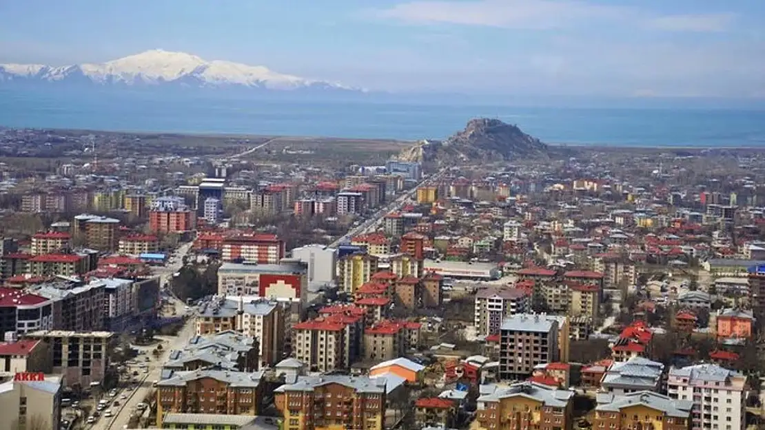 Van'da hacizli lüks daireler yarı fiyatına satışta, fırsatlar kapıda!