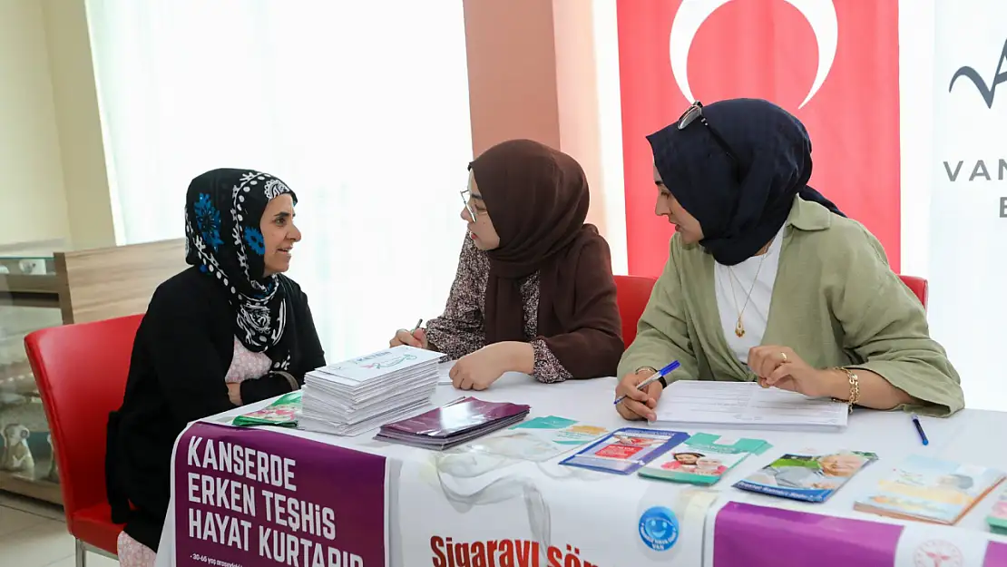 Van'da Kadın Sağlığı Semineri Sağlıklı Kadınlar, Sağlıklı Nesiller Temasıyla Farkındalık Artırılıyor