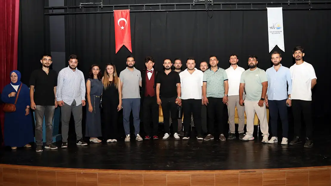 Van'da Meddahlık Geleneği Hacıbekir Kültür Merkezi'nde Yaşatıldı
