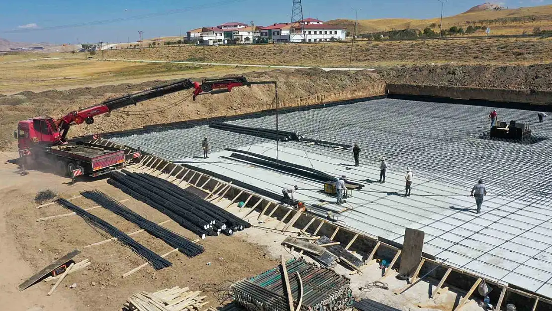 Van'da modern otobüs terminali inşaatı hızla ilerliyor, yılsonunda hizmete girecek!