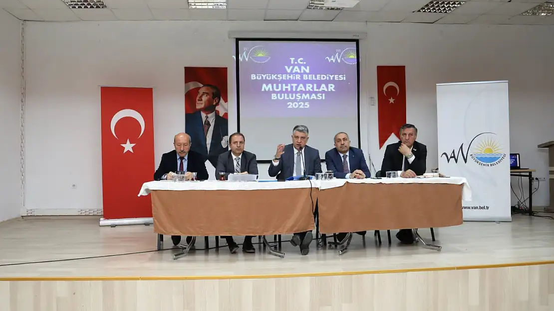 Van'da Muhtarlar Toplantısı Gürpınar ve Gevaş'ta Gerçekleştirildi