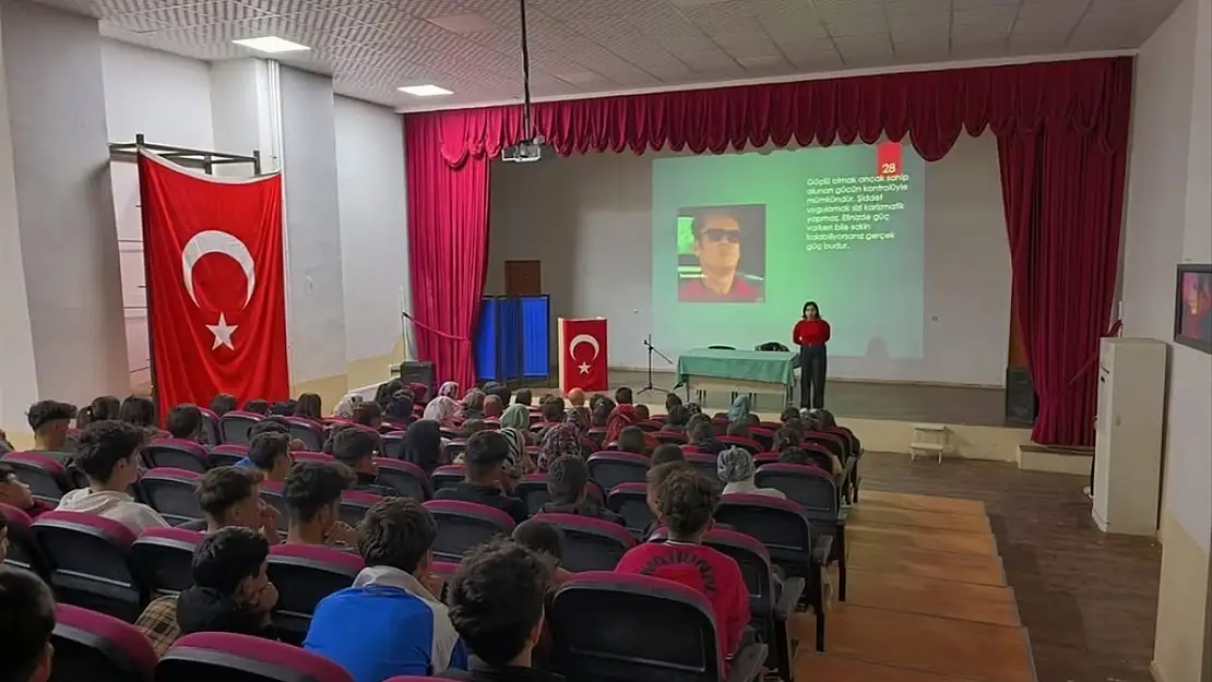 Van'da öğrencilere 'Akran Zorbalığı' semineri düzenlendi