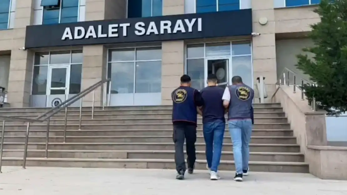 Van'da suçlardan aranan 11 kişi tutuklandı, 60 kişi yakalandı