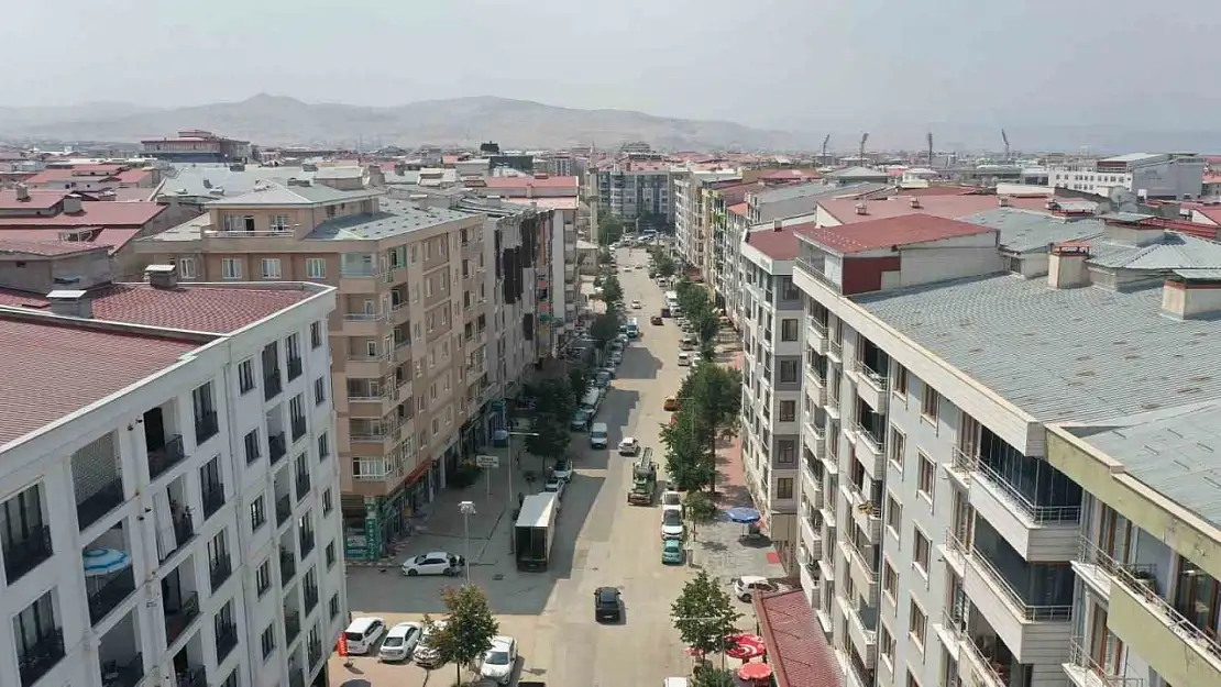 Van'da Suvaroğlu Caddesi ve Polatoğlu Sokak 40 gün trafiğe kapatılacak yenileme çalışmaları başlıyor