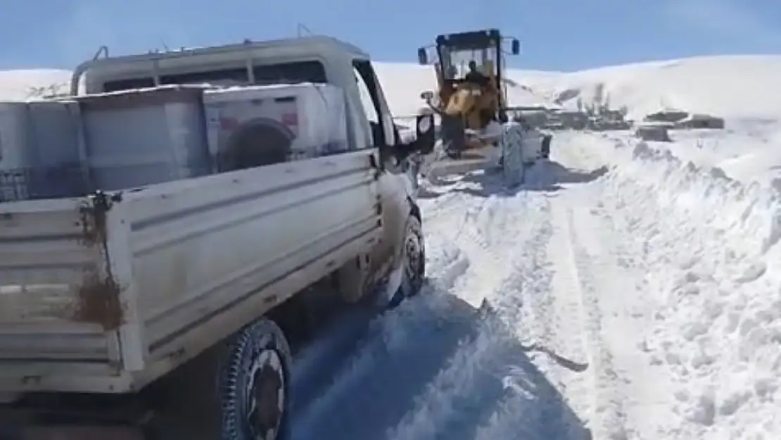 Van'da tipide mahsur kalan iki kişi kurtarıldı