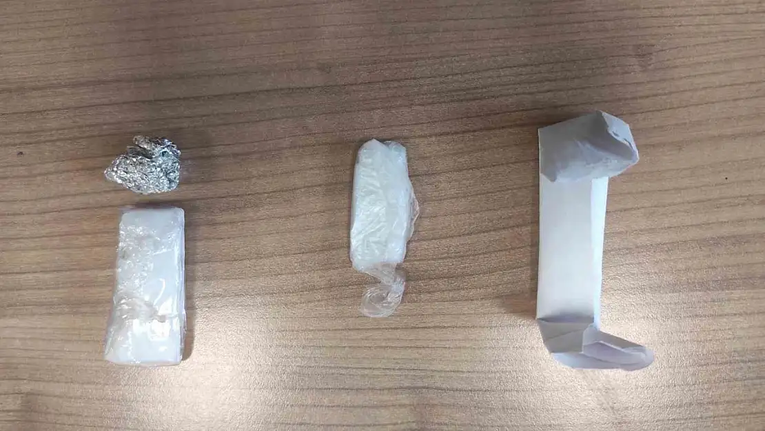 Van'da 'torbacılara' operasyon: 34 kişi hakkında yasal işlem yapıldı, çok sayıda uyuşturucu ele geçirildi