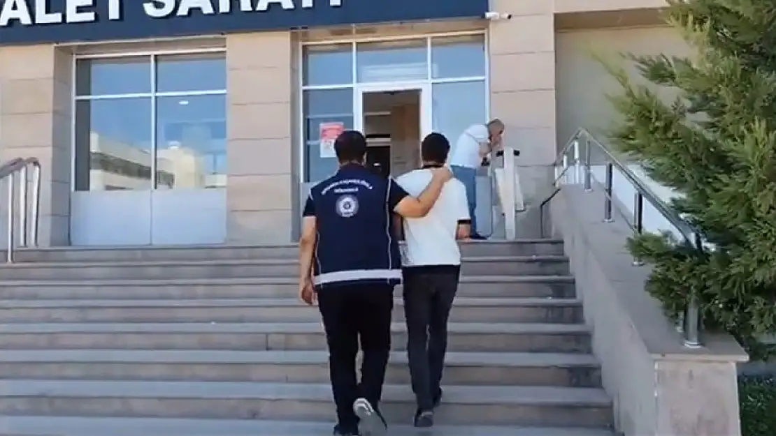 Van'da Üç Kaçakçılık Organizasyonuna Baskın: Tutuklamalar Gerçekleşti